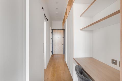 undefined, Vonder Parkside, Great West Road TW8