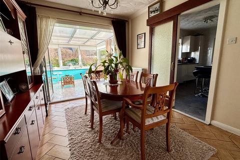 3 bedroom bungalow for sale, Bunkers Hill, Milford Haven, Pembrokeshire, SA73