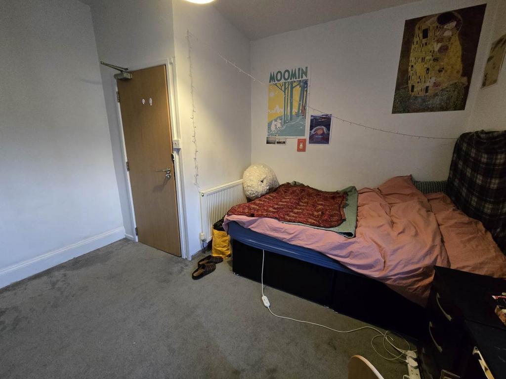 First floor middle b