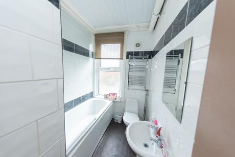 undefined, Delph Mount, Leeds LS6