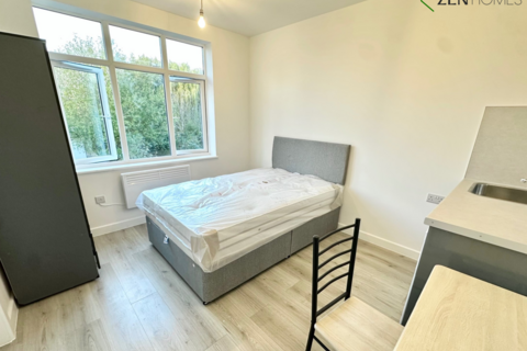 undefined, London E17