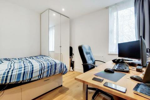 undefined, Walls Avenue, Chester