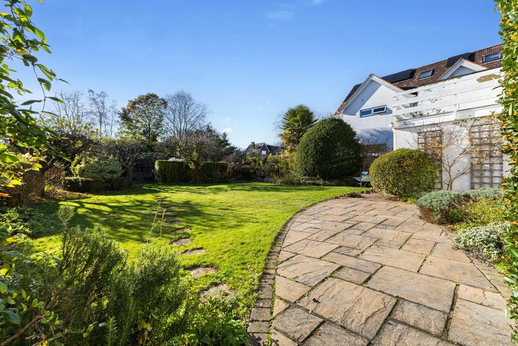 100524 53 Bouverie Avenue-27 low.jpg