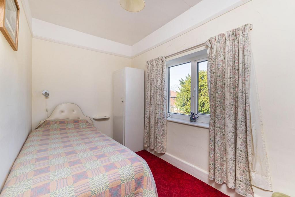 100524 53 Bouverie Avenue-20 low.jpg