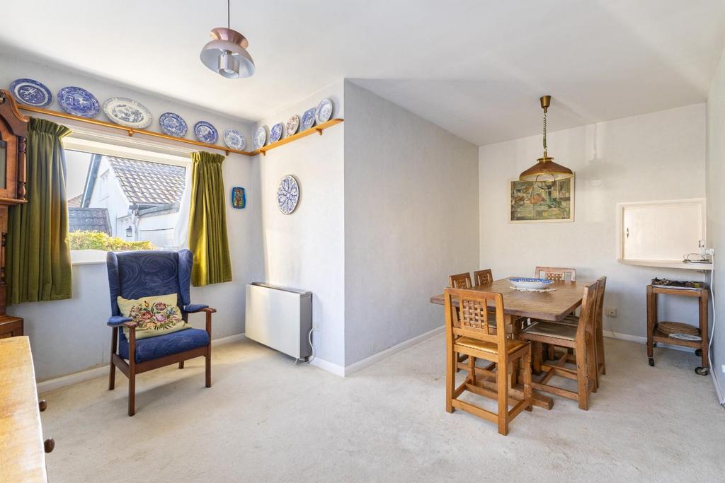 100524 53 Bouverie Avenue-10.jpg