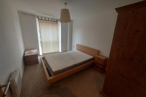 2 bedroom flat to rent, Matilda Gardens, London E3