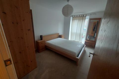 2 bedroom flat to rent, Matilda Gardens, London E3