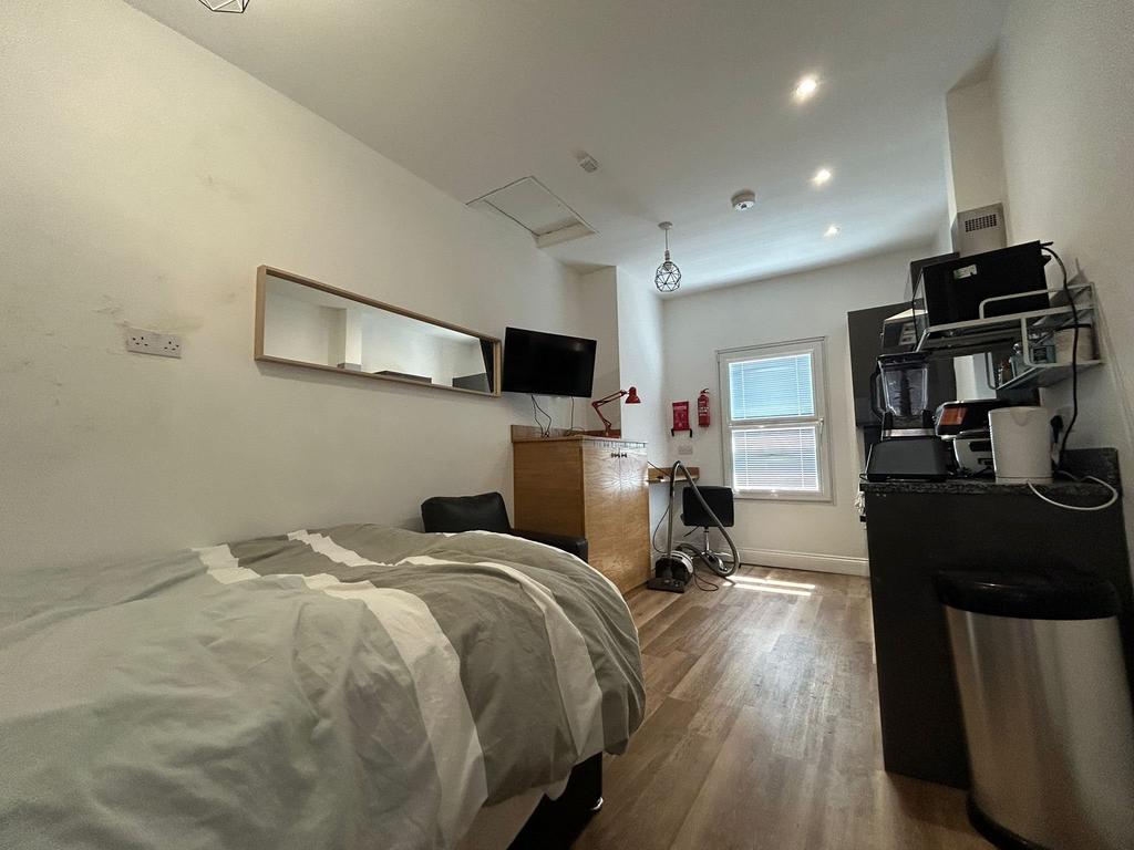 Whats App Image 2025-