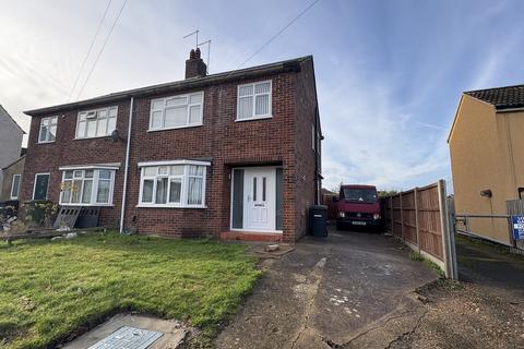 3 bedroom semi-detached house to rent, St. Margarets Road, PETERBOROUGH PE2