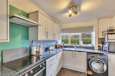 undefined, Bron Y Gaer, Llanfyllin