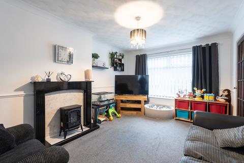 3 bedroom end of terrace house for sale, Frome Road, Hull HU8