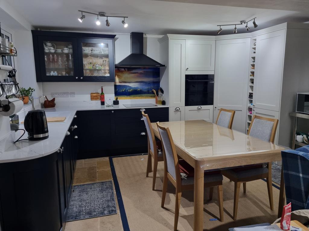 4 Bedroom Property with Land