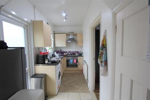 1 bedroom apartment to rent, Manor Park E12