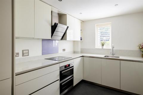 undefined, Bellingham Drive, Reigate