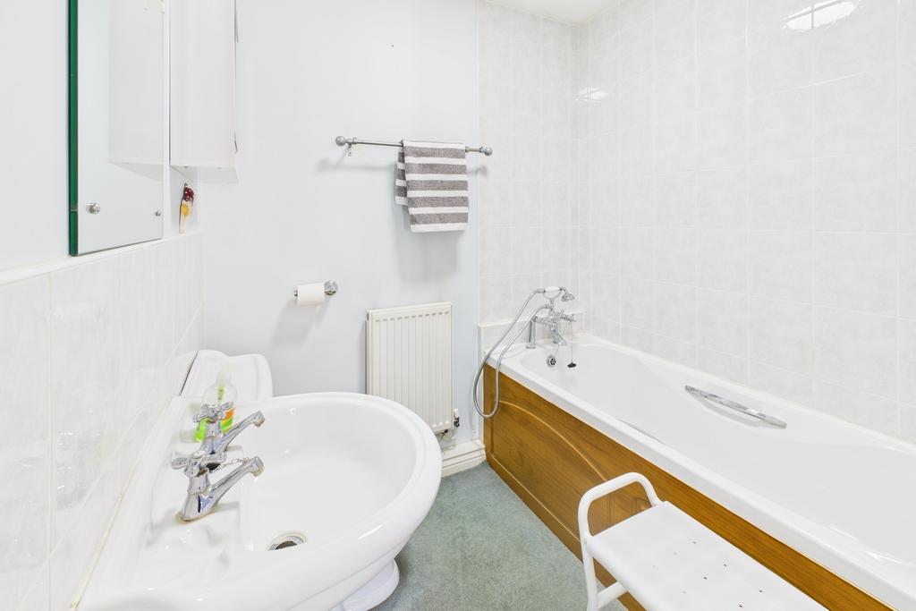 Cam02519 g0 pr0364 still014