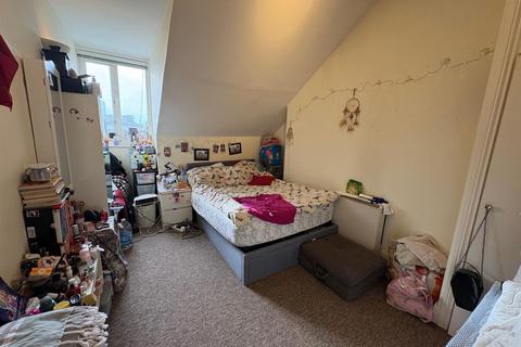 2 bedroom flat to rent, Church Road, Hove