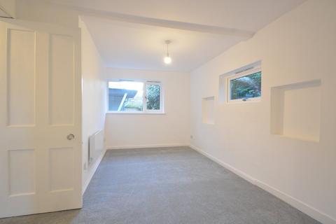 undefined, Portmore Park Road, Weybridge, KT13