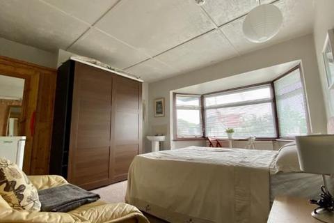 House share to rent, Hendon Way, Golders Green NW2