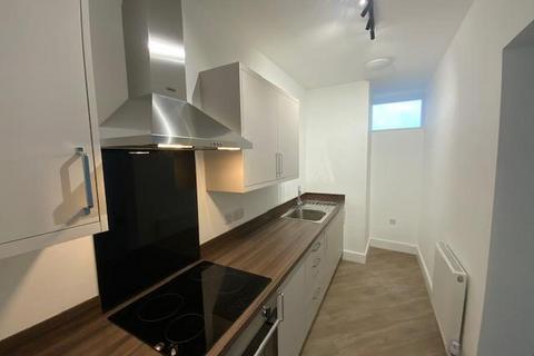 2 bedroom flat to rent, Stamford Street, Mossley