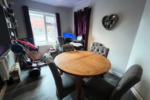 3 bedroom semi-detached house for sale, Saxon Avenue, Dukinfield SK16