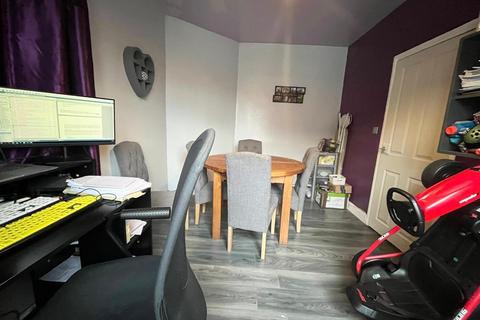 3 bedroom semi-detached house for sale, Saxon Avenue, Dukinfield SK16