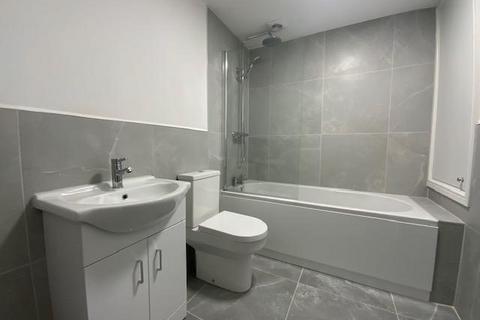 2 bedroom flat to rent, Stamford street, Mossley