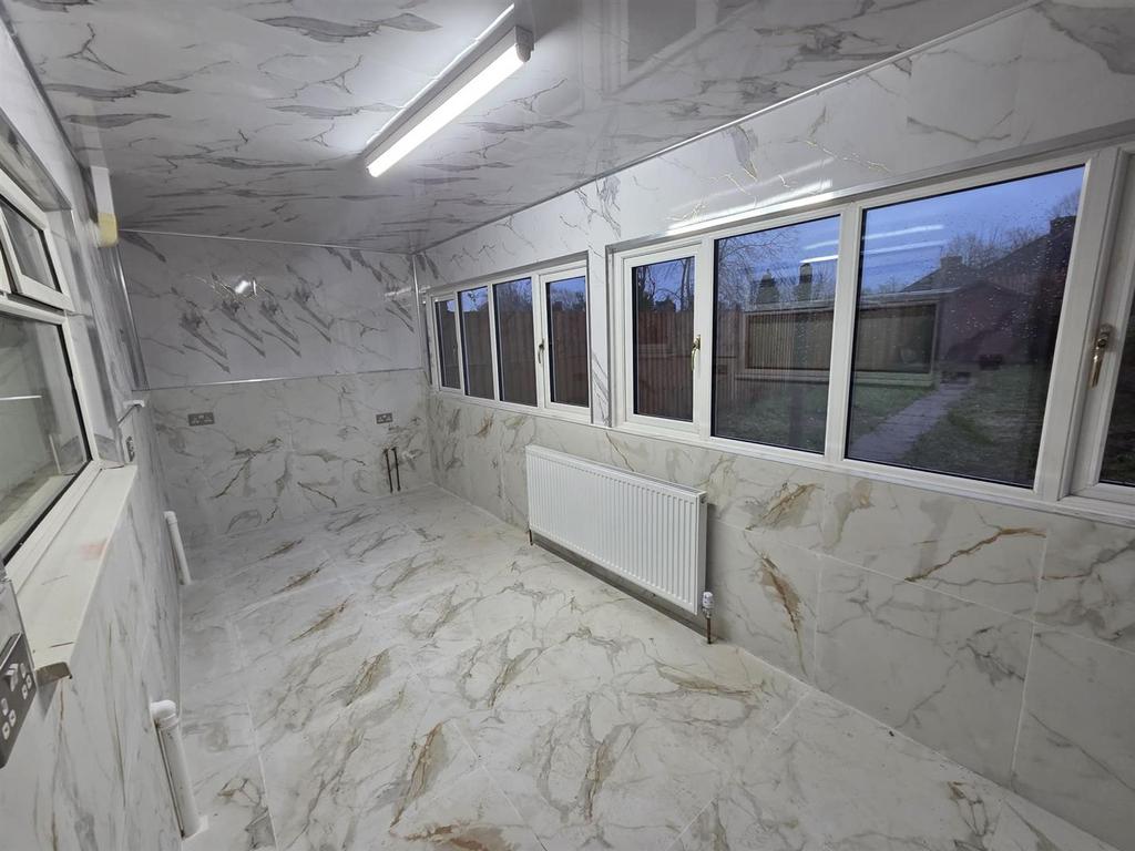 BROMFORD CRESCENT 9.jpg