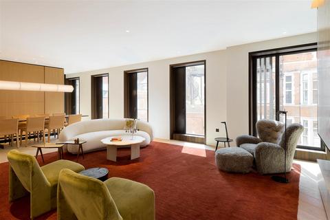 undefined, Mount Row W1