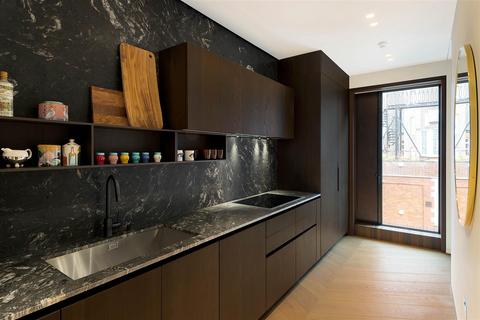 undefined, Mount Row W1