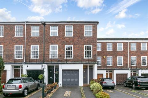 undefined, Broom Park, Teddington