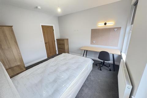 undefined, Ash Road, Headingley, Leeds, West Yorkshire, LS6 3HD