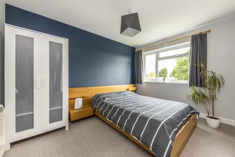 undefined, Hampton Road, Teddington TW11