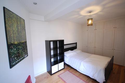 1 bedroom flat for sale, Spring Street, London W2