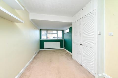 3 bedroom end of terrace house for sale, Clanfield Ride, Blackwater, GU17