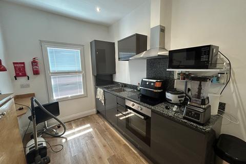 Studio to rent, 11 Osborne Terrace, Newcastle upon Tyne NE2