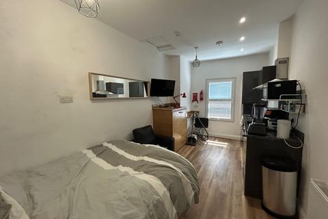 Studio to rent, 11 Osborne Terrace, Newcastle upon Tyne NE2
