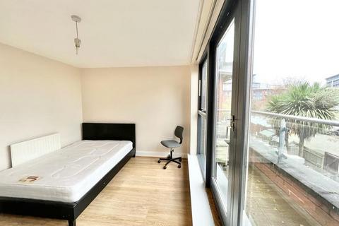 4 bedroom terraced house to rent, Wheeleys Lane, Birmingham B15