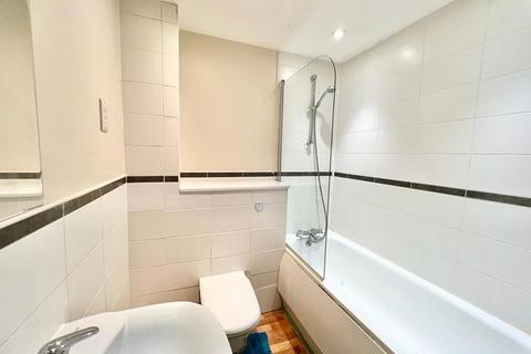 4 bedroom terraced house to rent, Wheeleys Lane, Birmingham B15