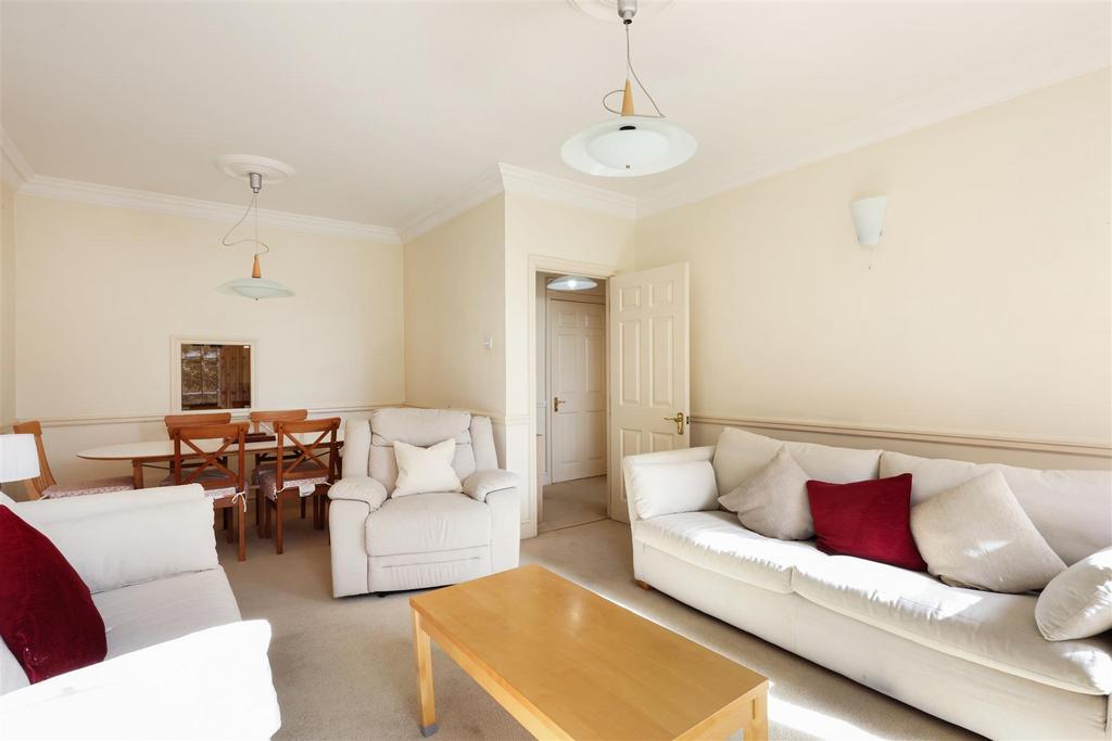 Sitting/Dining Room