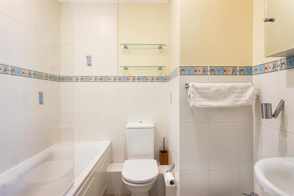 En Suite Bathroom