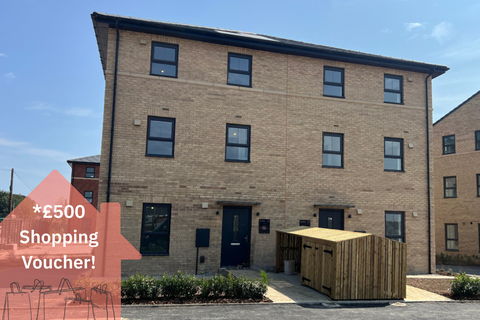 2 bedroom semi-detached house to rent, Livorno Manston Lane, Eliza Grant Road LS15