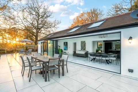 undefined, Woodside Road, Windsor, SL4