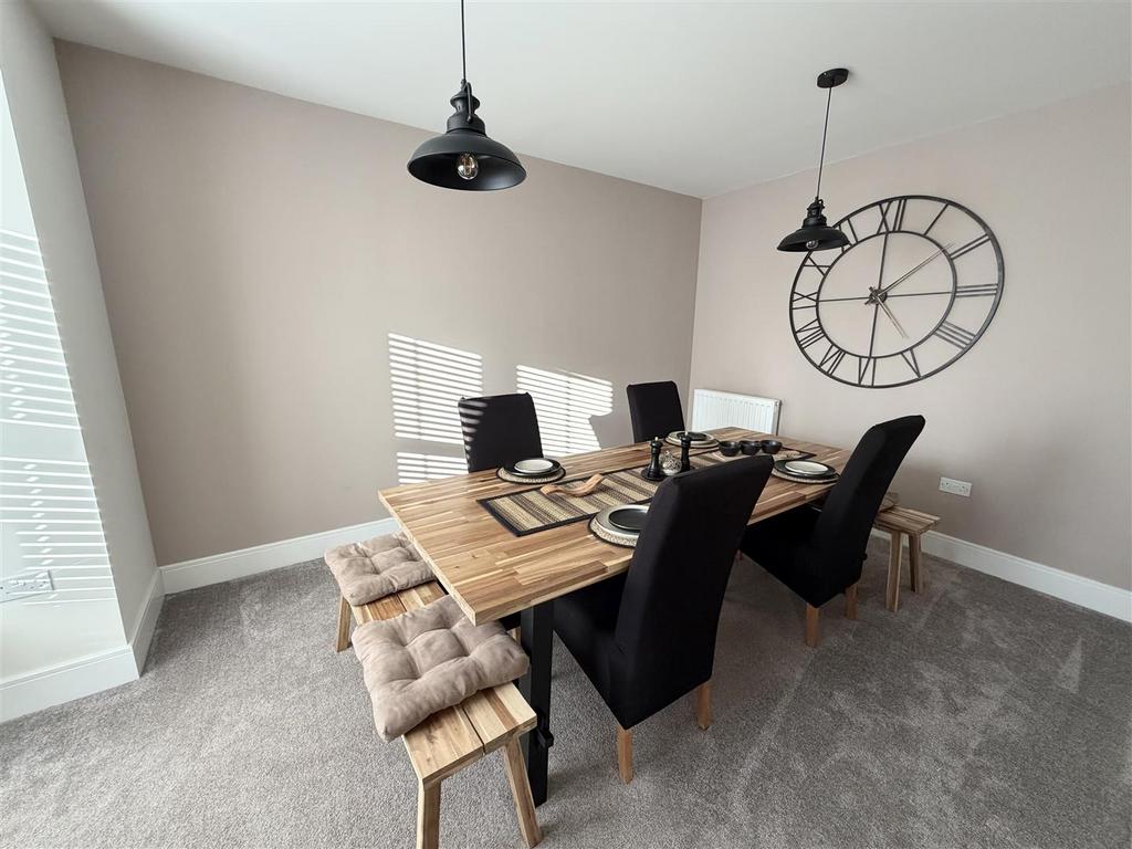 Lounge or Dining Room