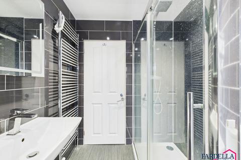 2 bedroom terraced house for sale, Earl Street, Colne, BB8