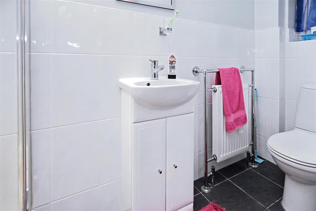 En Suite Shower Room