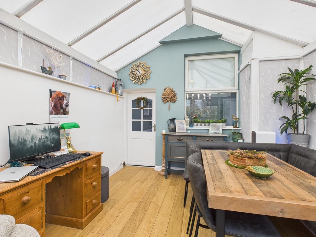 Cam03729 g0 pr0189 still006