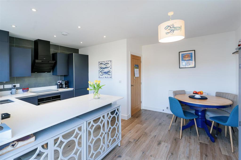 Kitchen Diner 3.jpg