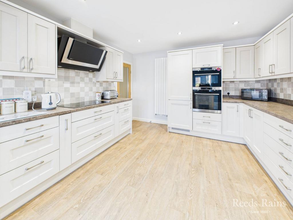Kitchen/Living Area