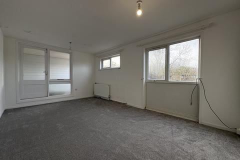 3 bedroom apartment to rent, Essendyke, PETERBOROUGH PE3