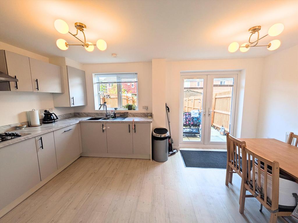 Kitchen 4